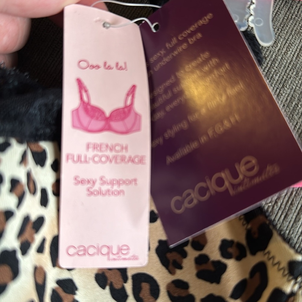 NWT bra - Picture 2 of 2
